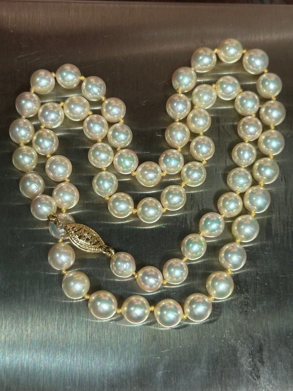 14k gold clasp 6.5mm white freshwater pearl hand knotted bead necklace 17.5”
